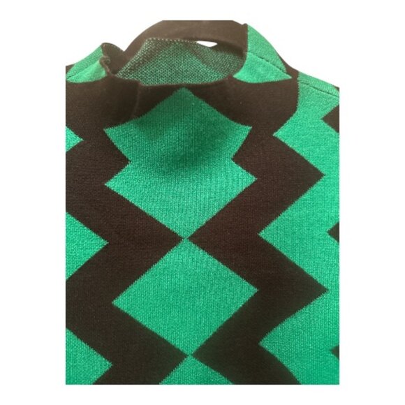 Black & Green Zigzag Knit Sweater - Size 1X - Picture 3 of 11